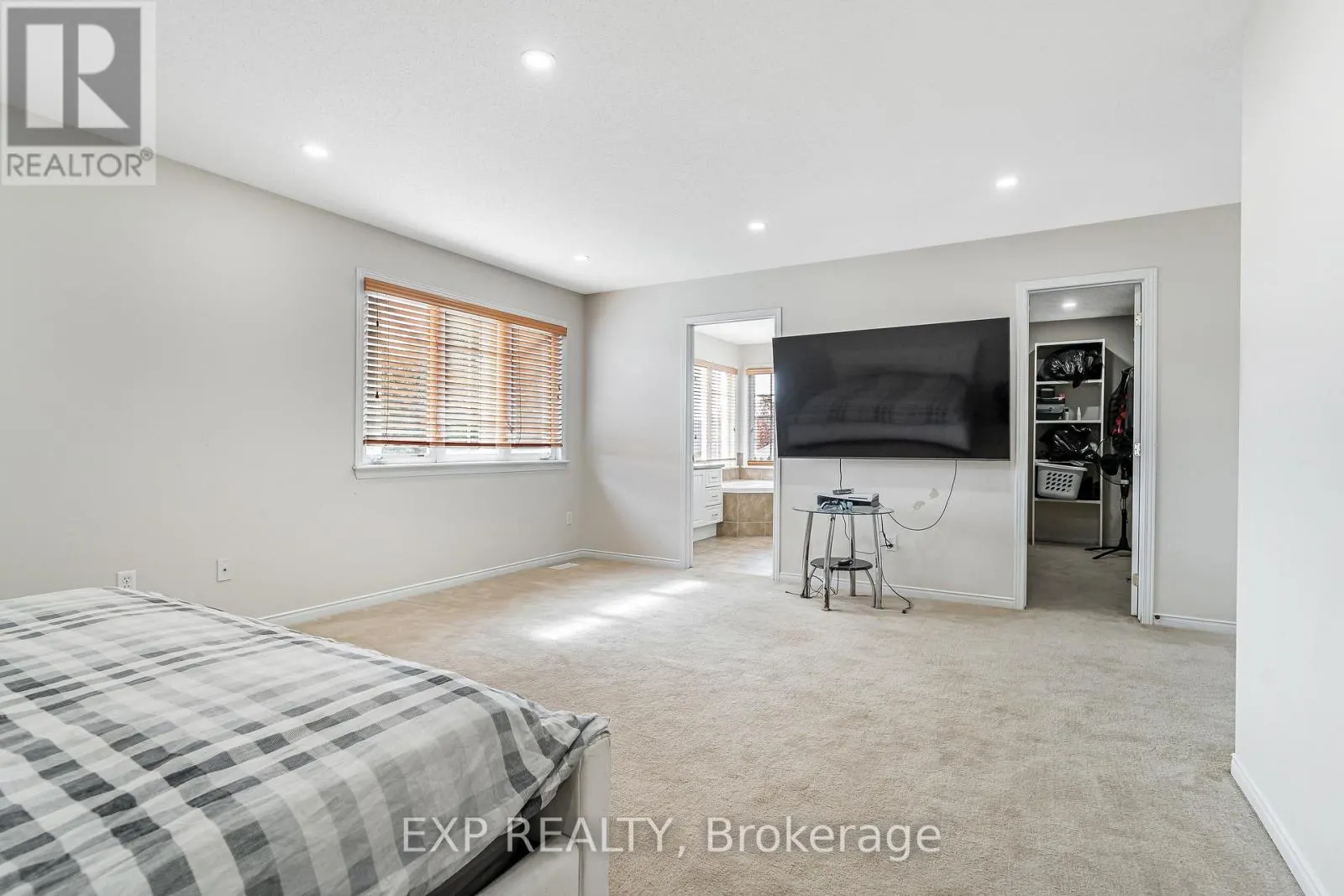 423 DUNDONALD DRIVE