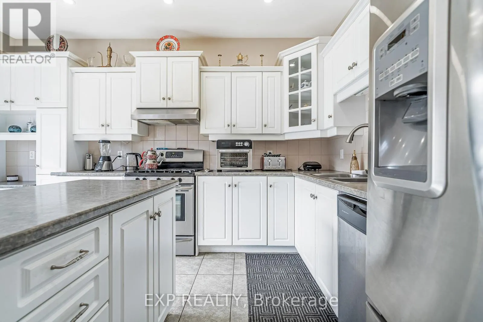 423 DUNDONALD DRIVE