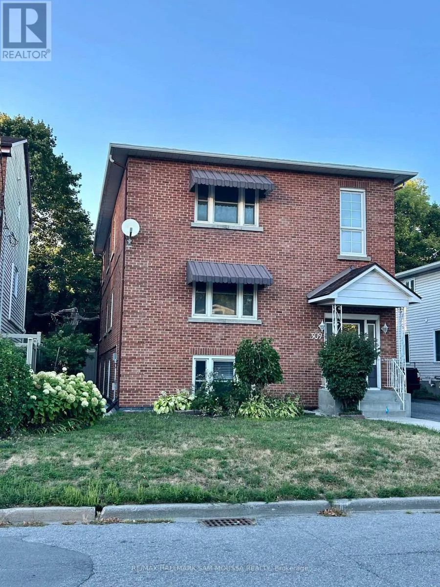 3 - 309 CURRELL AVENUE N