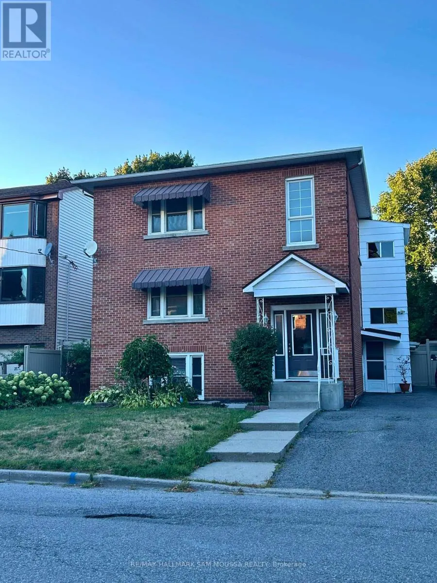 3 - 309 CURRELL AVENUE N