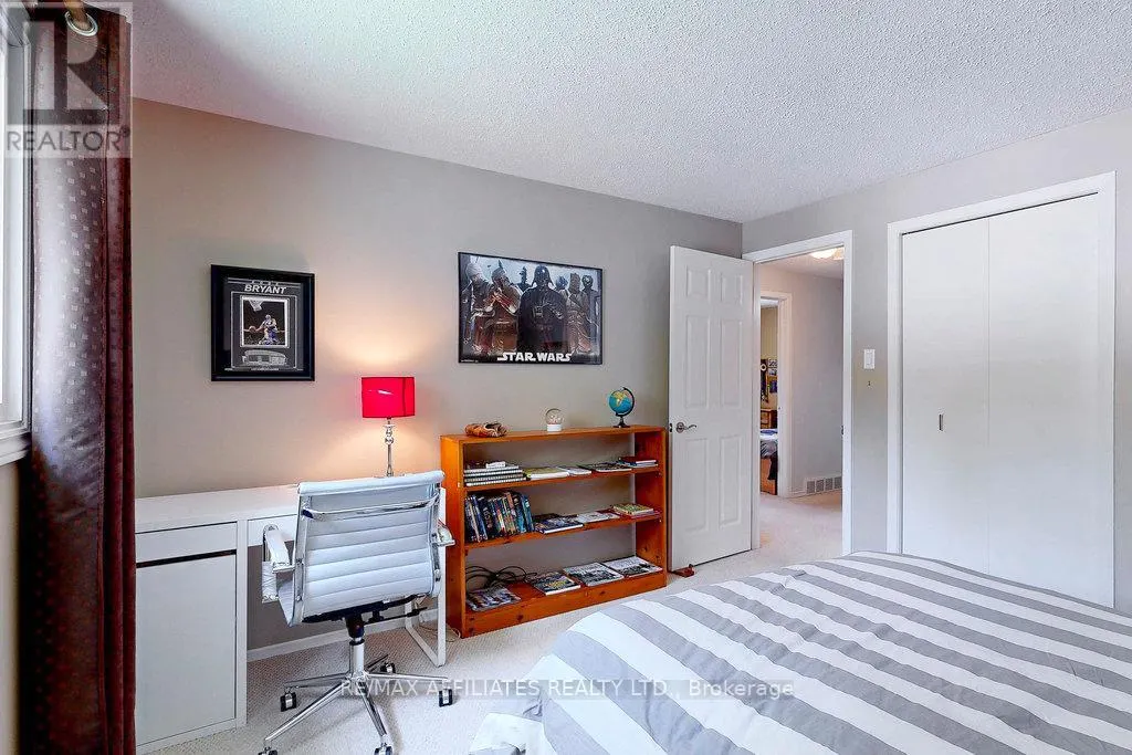 22 RED MAPLE CRESCENT