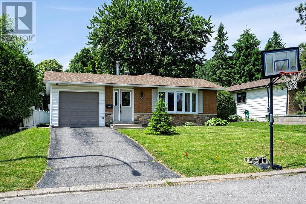 22 RED MAPLE CRESCENT