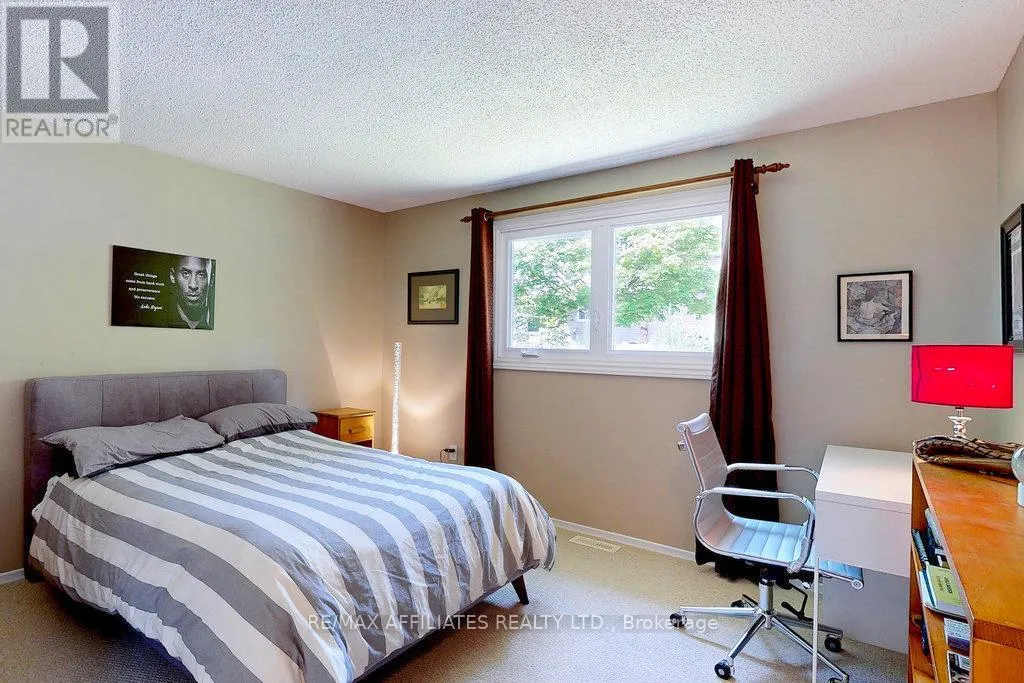 22 RED MAPLE CRESCENT