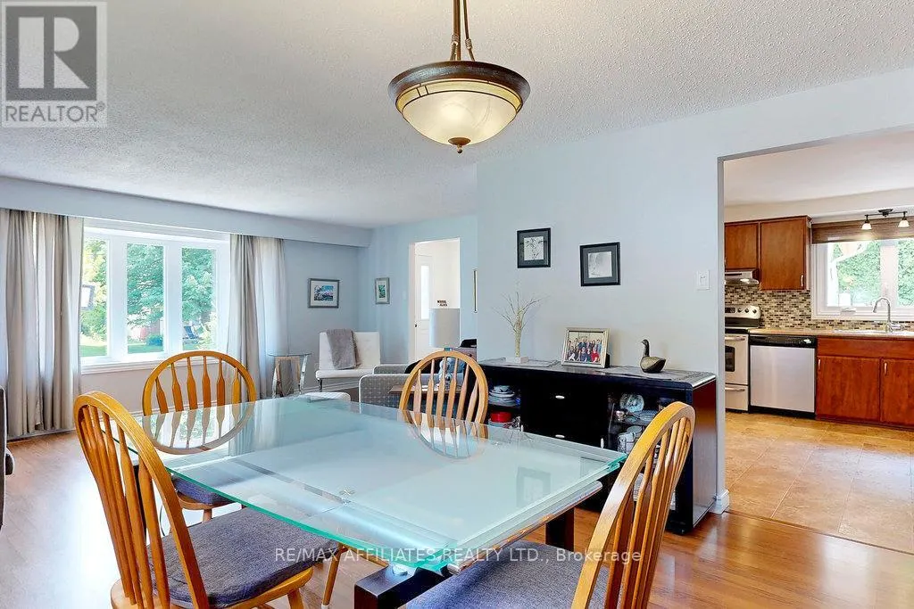 22 RED MAPLE CRESCENT