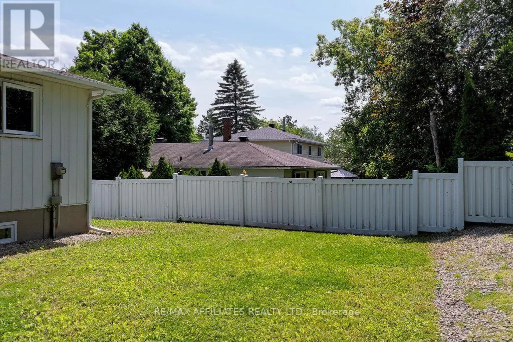 22 RED MAPLE CRESCENT