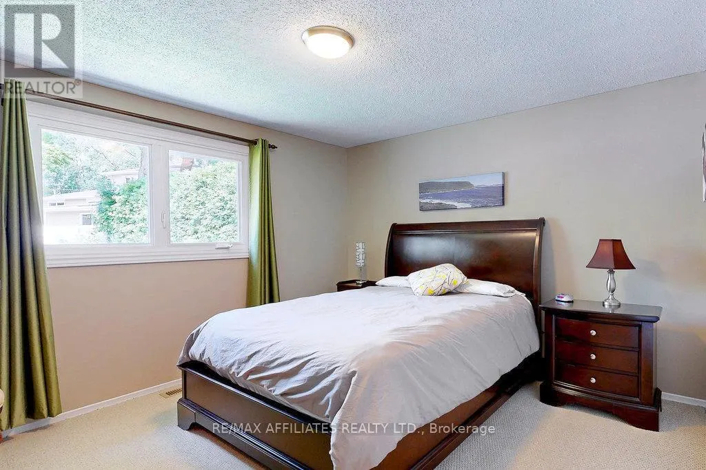 22 RED MAPLE CRESCENT