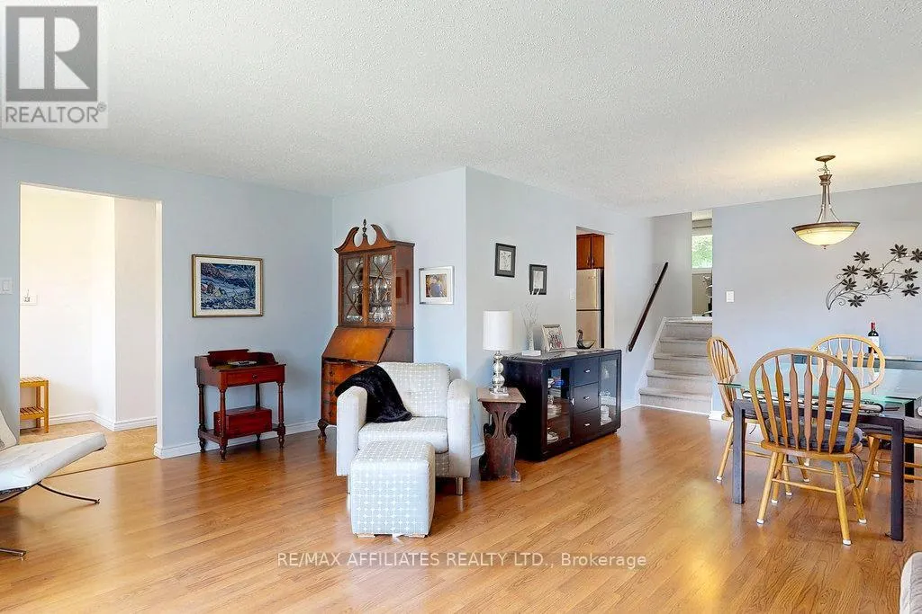 22 RED MAPLE CRESCENT