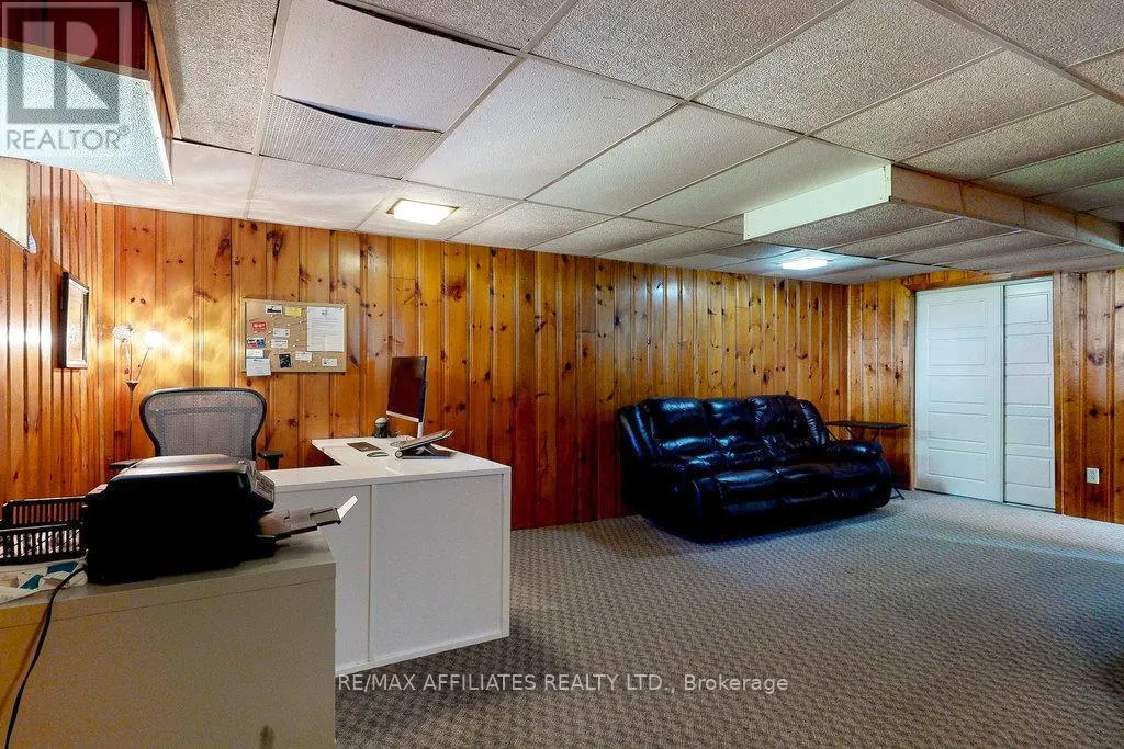 22 RED MAPLE CRESCENT