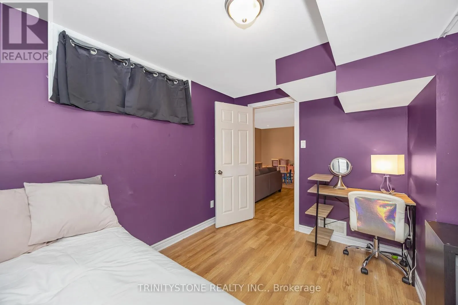 6 CINNABAR WAY