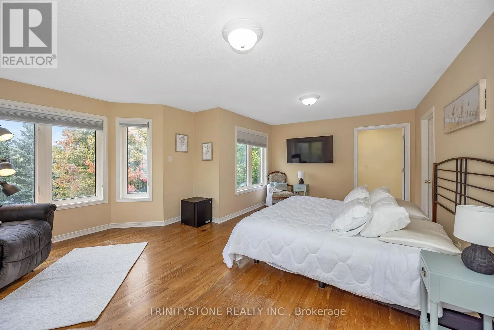 6 CINNABAR WAY