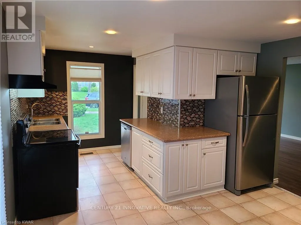 75 PEPPERWOOD CRESCENT
