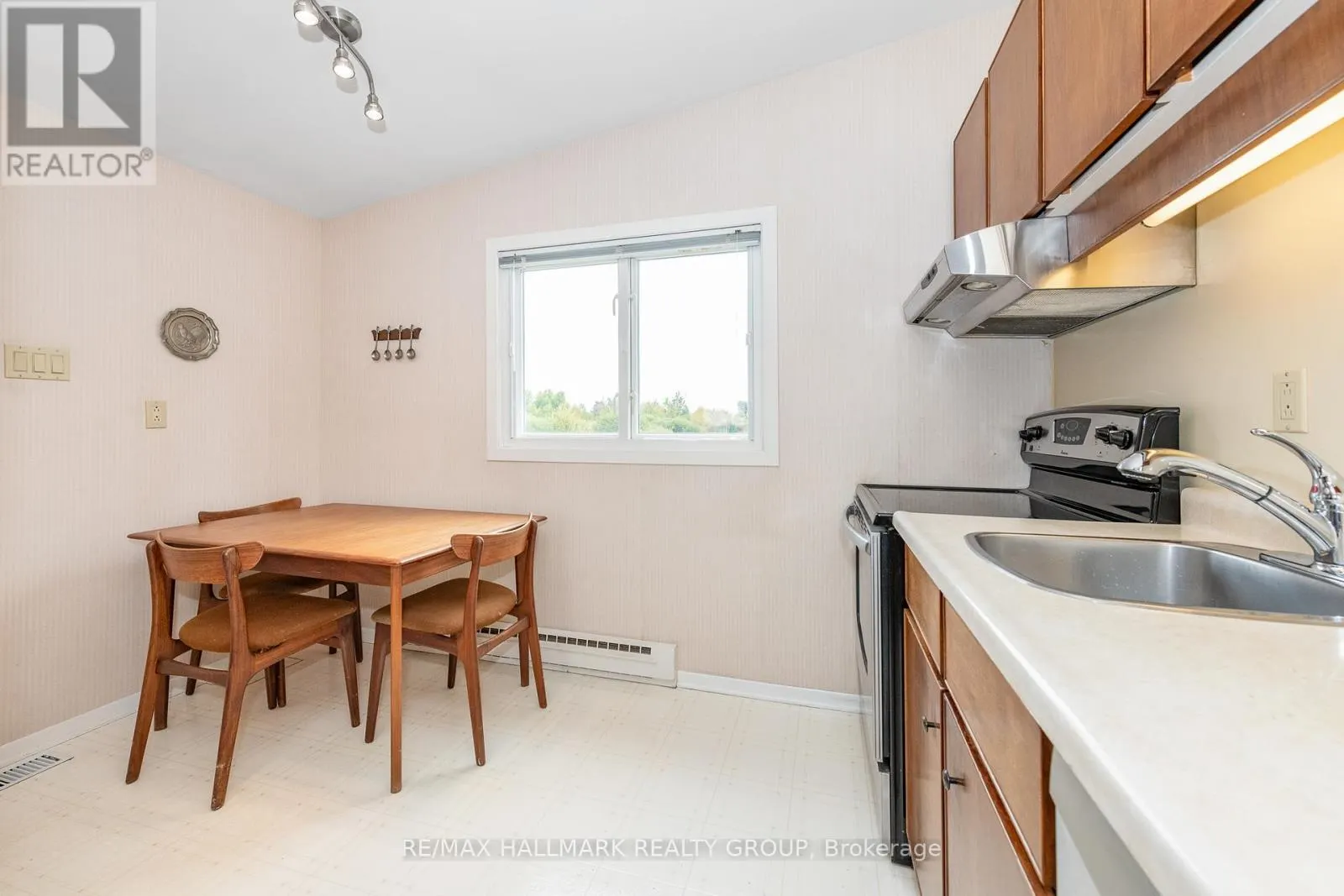 64 SULLIVAN AVENUE