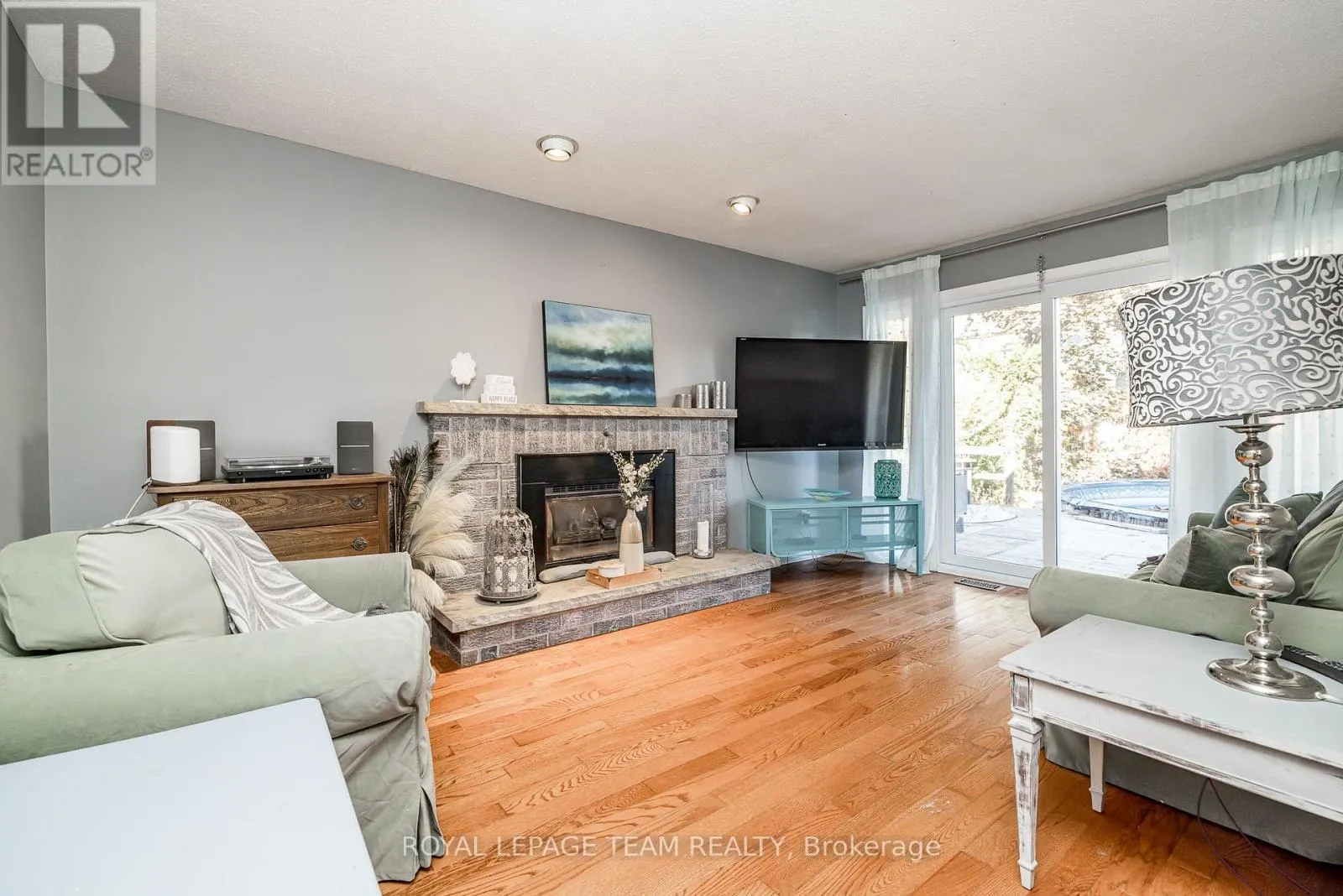 19 MCLENNAN WAY