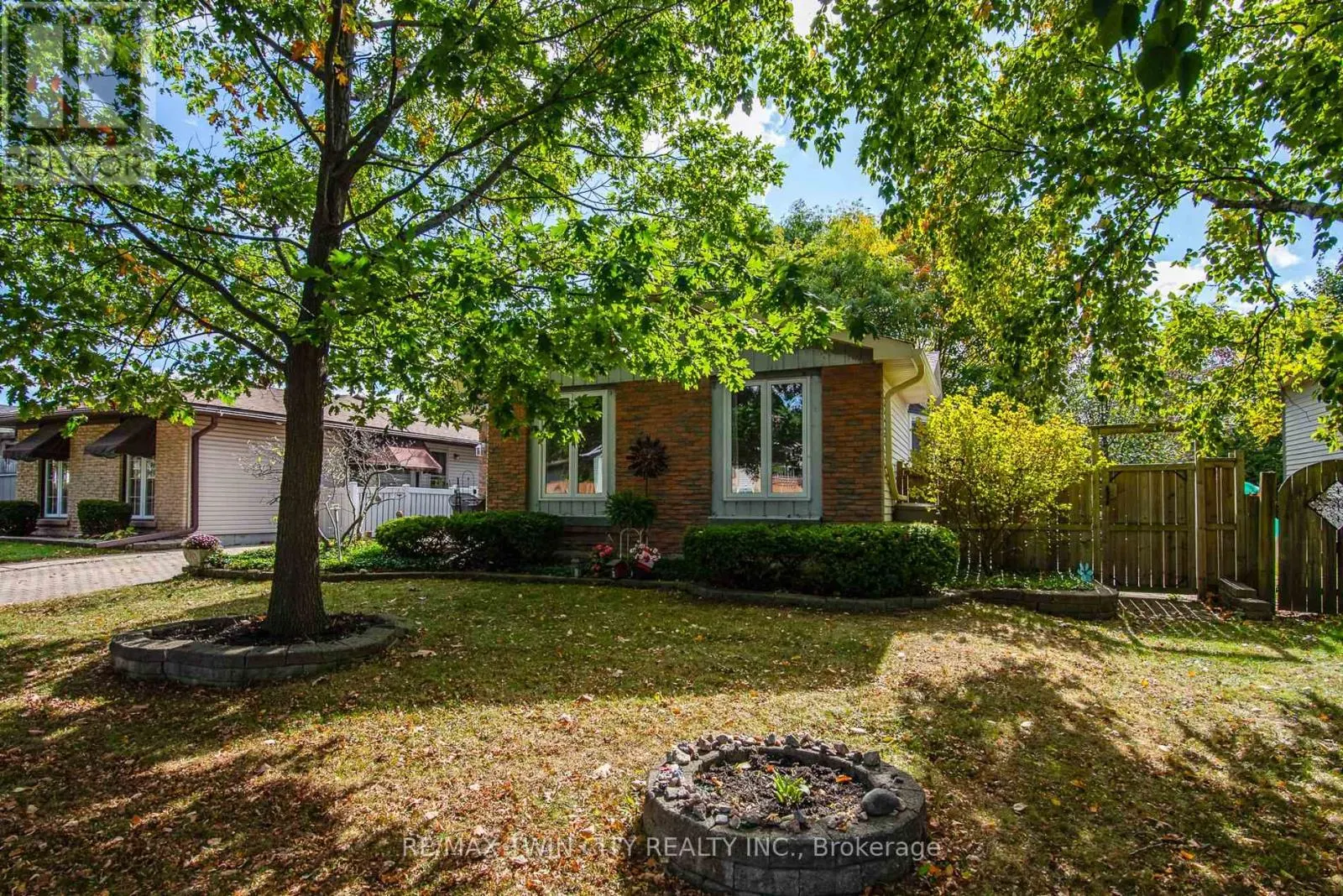 19 KEEWATIN AVENUE