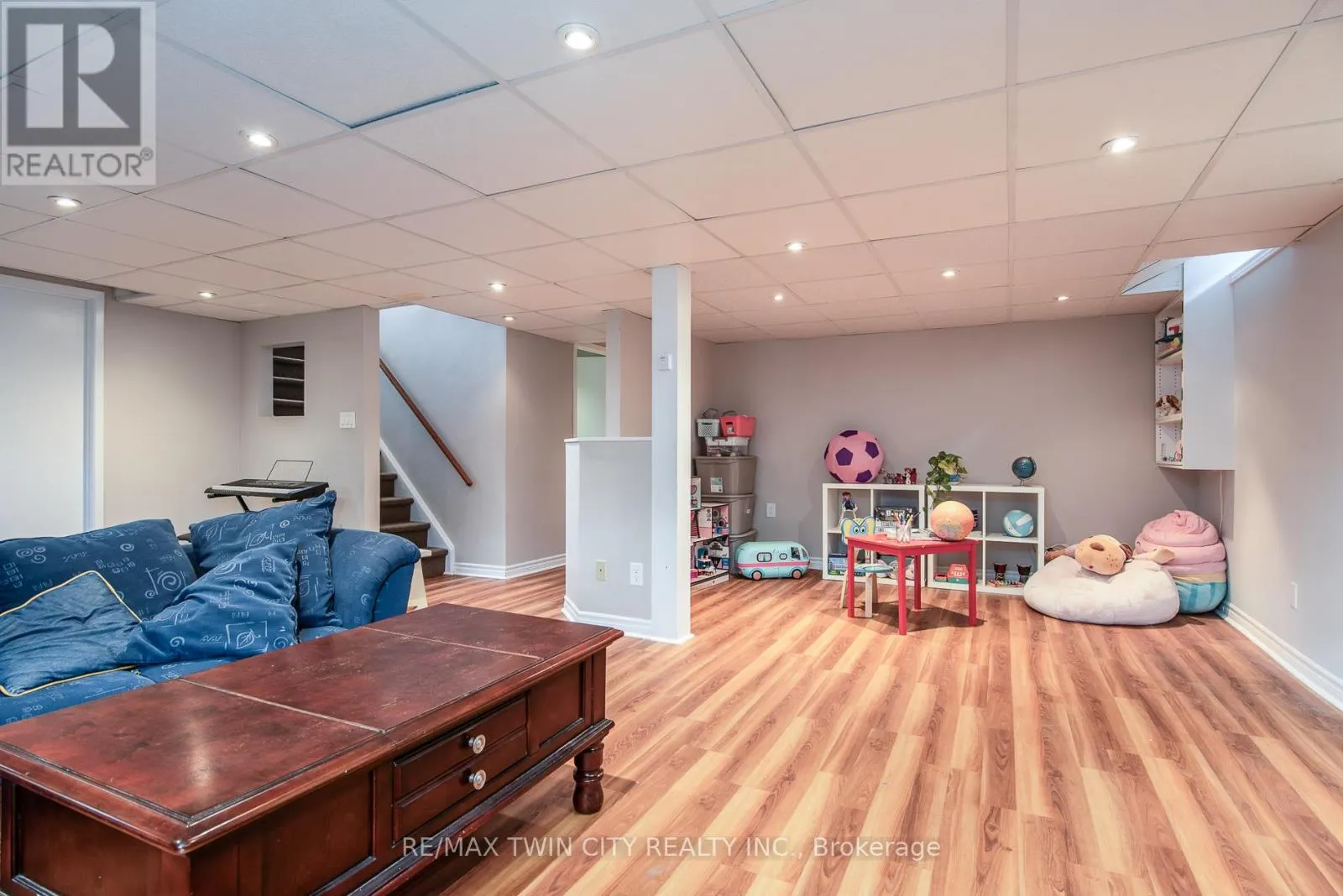 19 KEEWATIN AVENUE