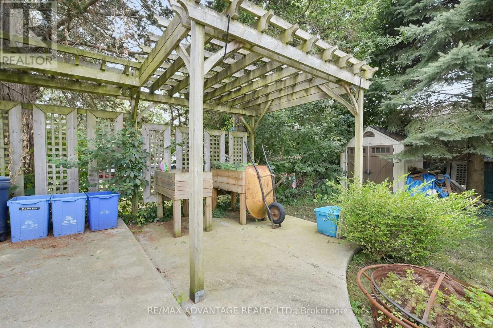 189 KIRKLAND CRESCENT