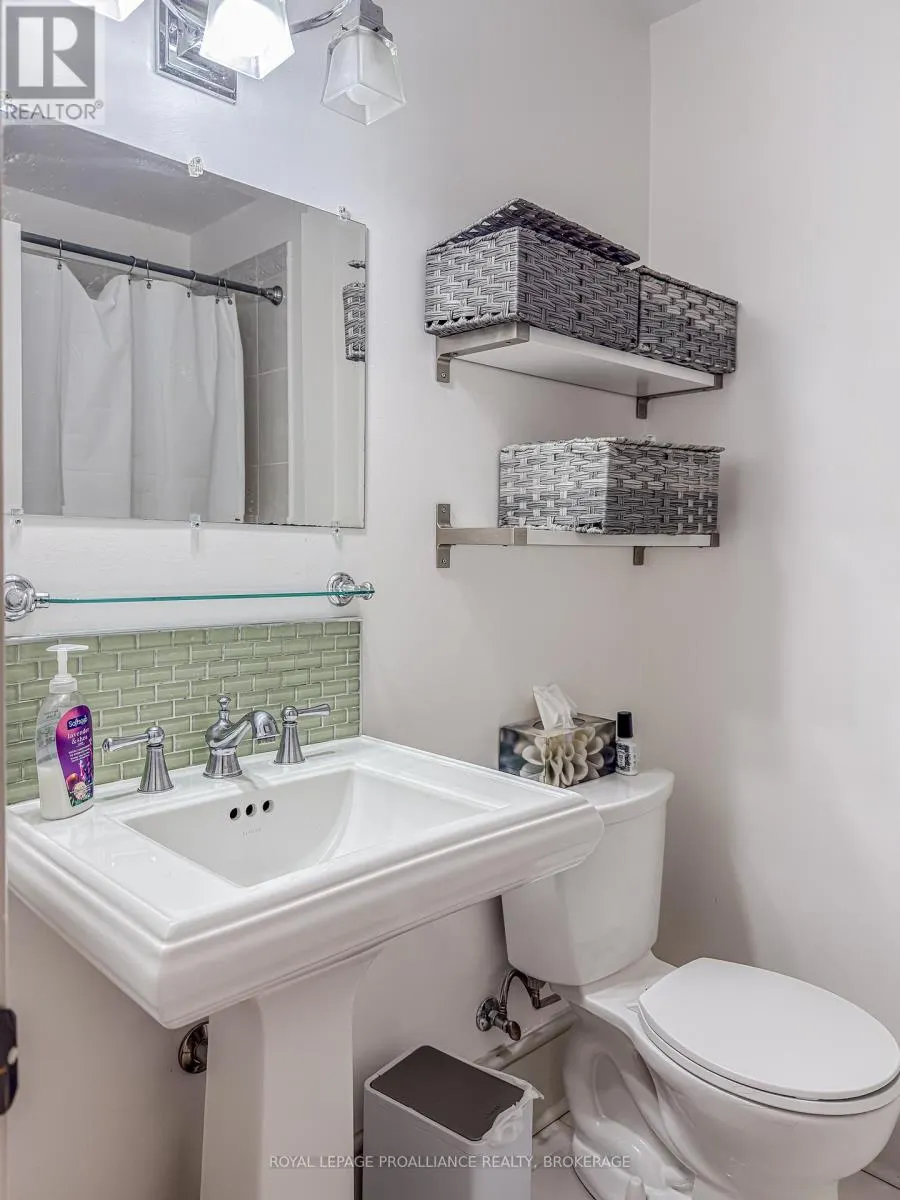 7 - 131 KING STREET E, #7