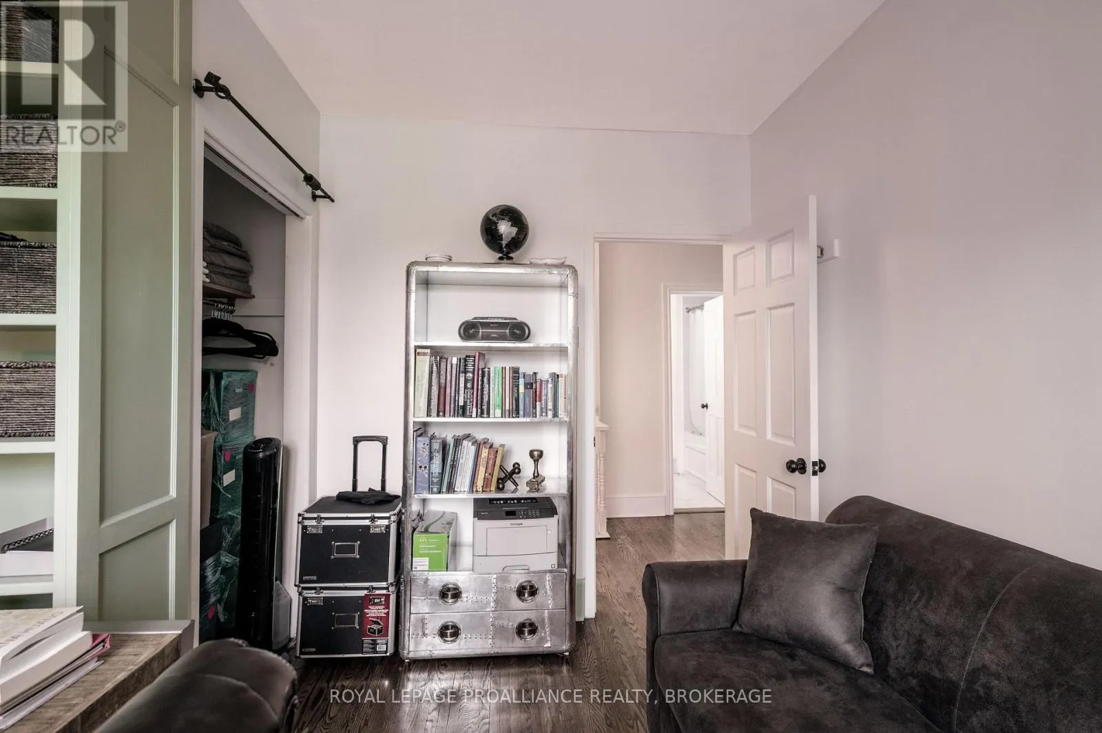 7 - 131 KING STREET E, #7