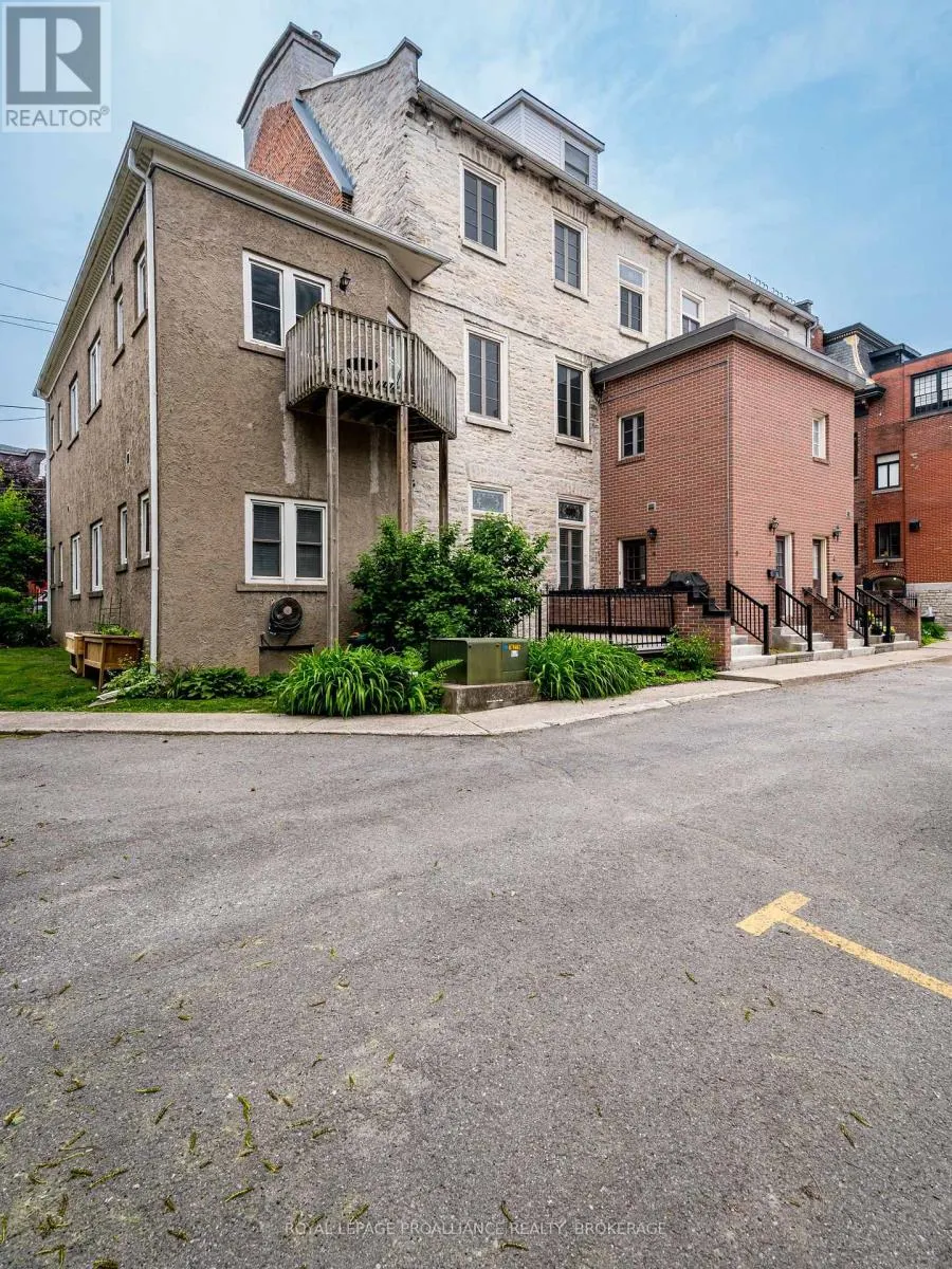 7 - 131 KING STREET E, #7