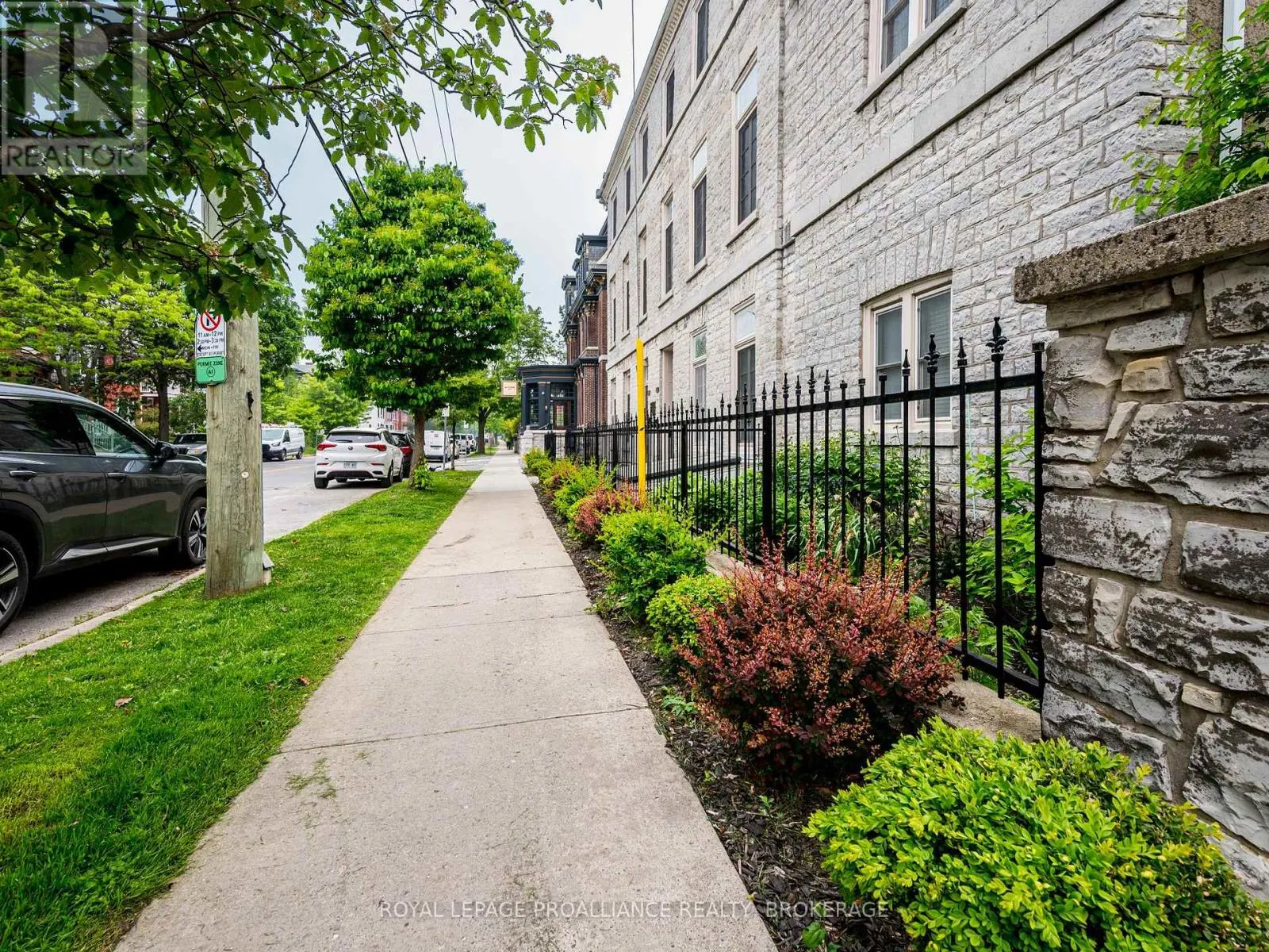 7 - 131 KING STREET E, #7