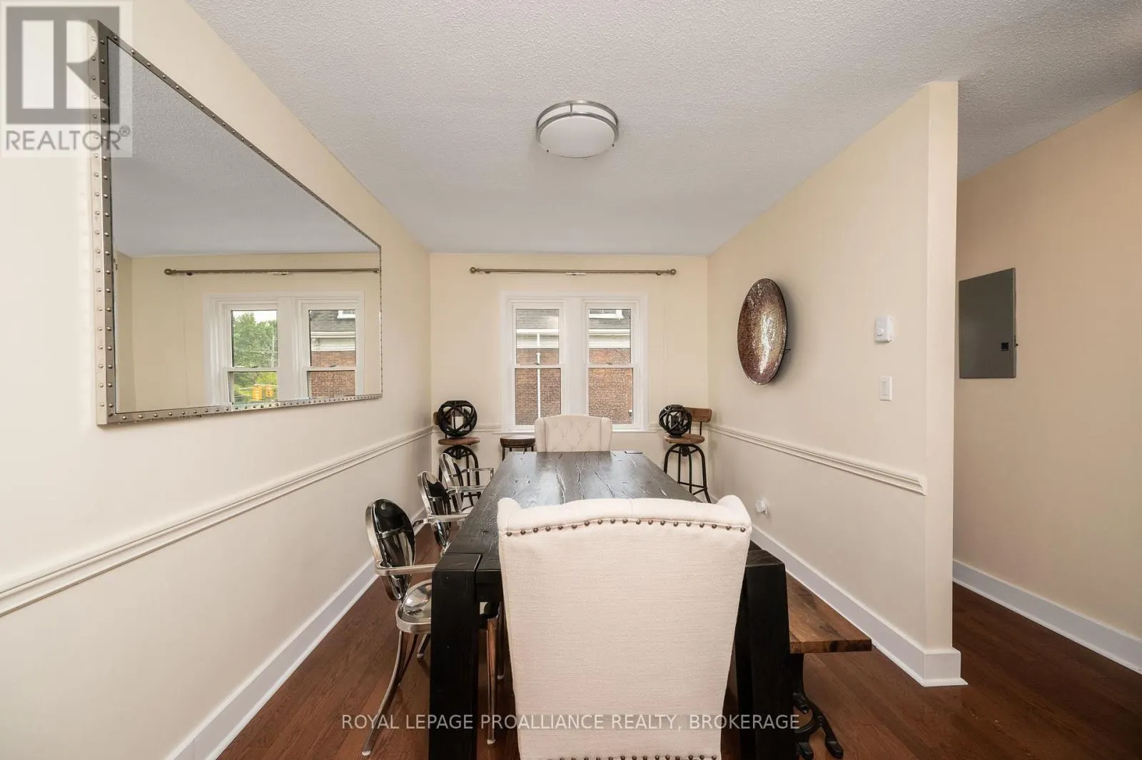 7 - 131 KING STREET E, #7