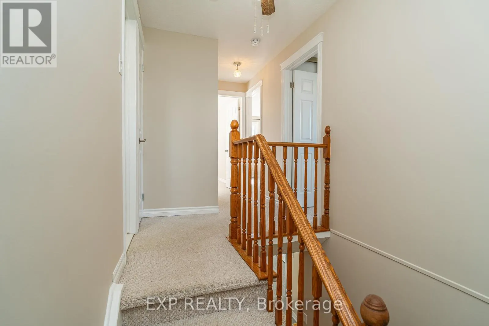 32 MAPLE VIEW CRESCENT