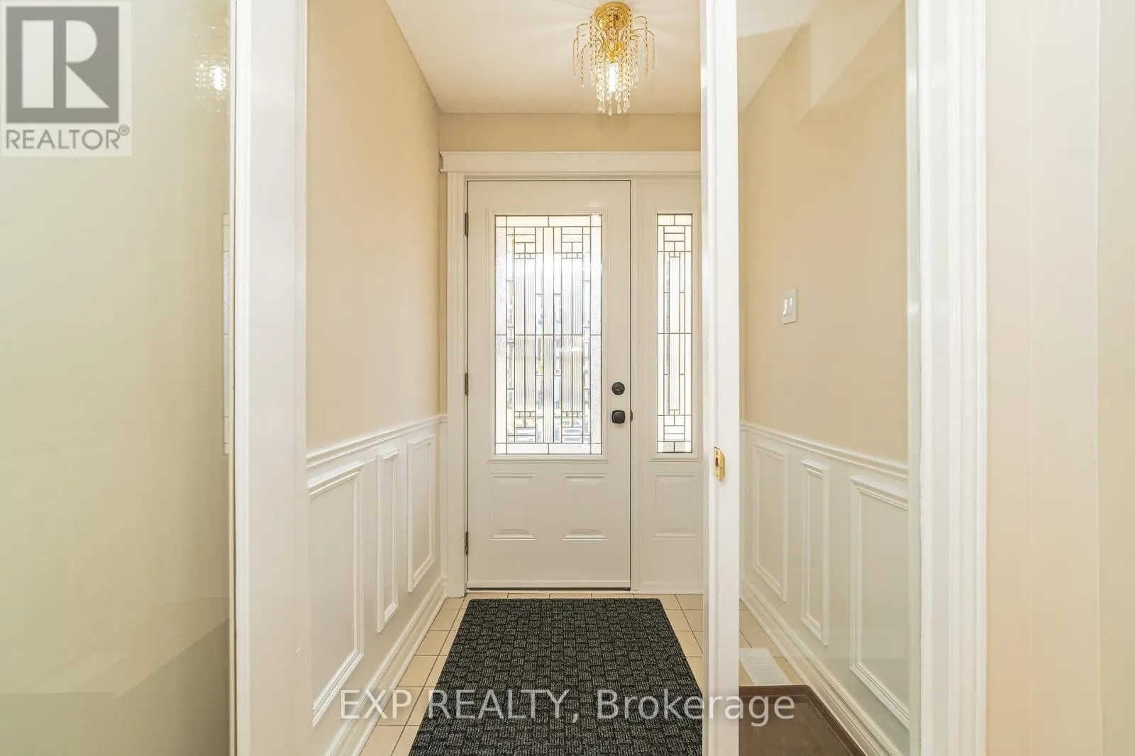 32 MAPLE VIEW CRESCENT