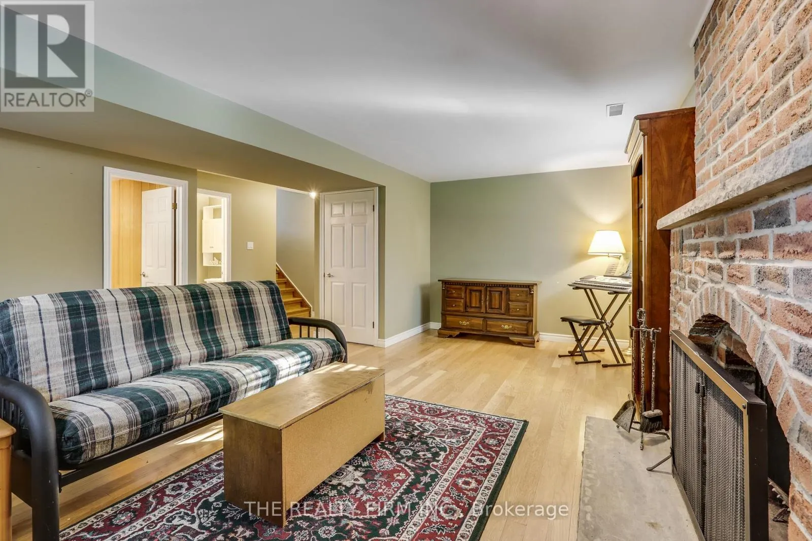 83 FAIRLANE ROAD
