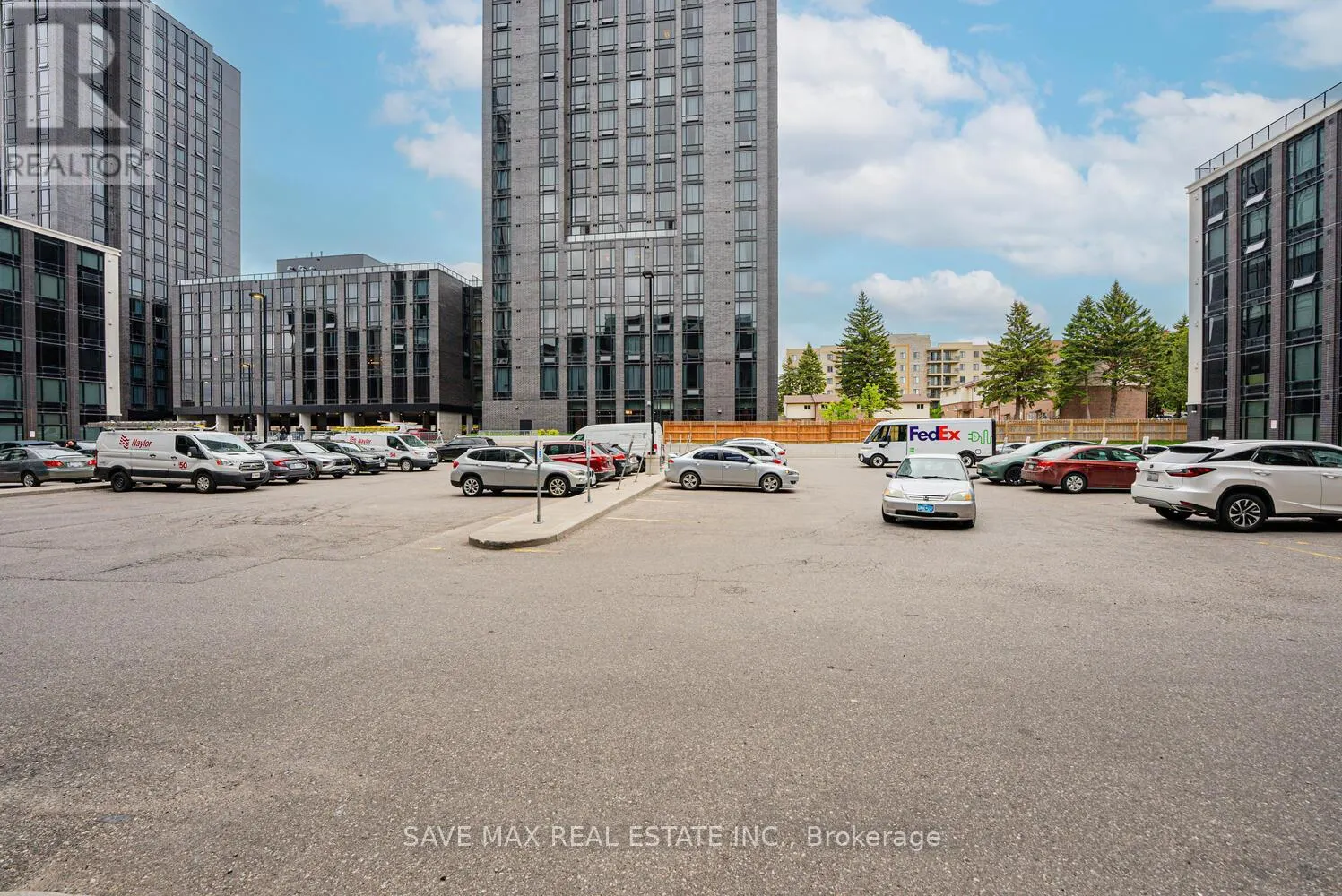 4 - 330 PHILIP STREET W