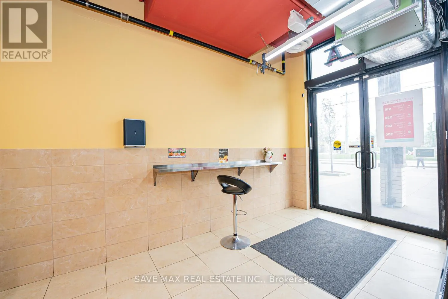 4 - 330 PHILIP STREET W