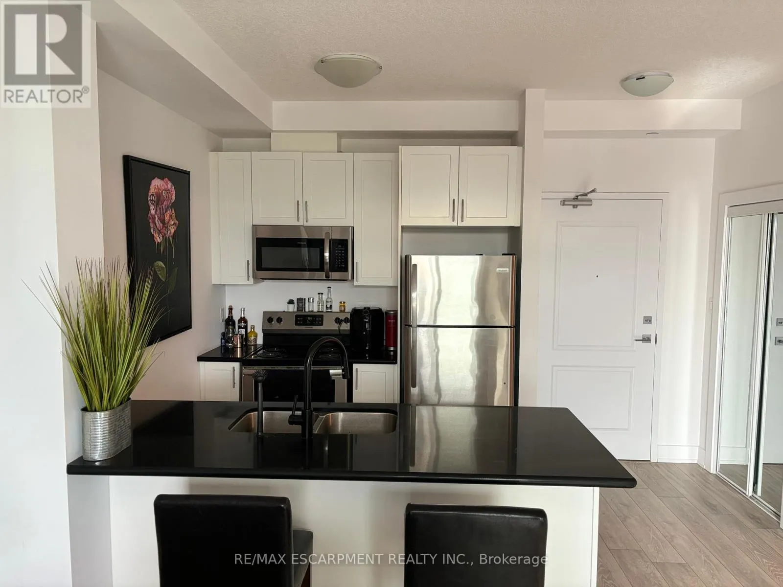625 - 101 SHOREVIEW PLACE