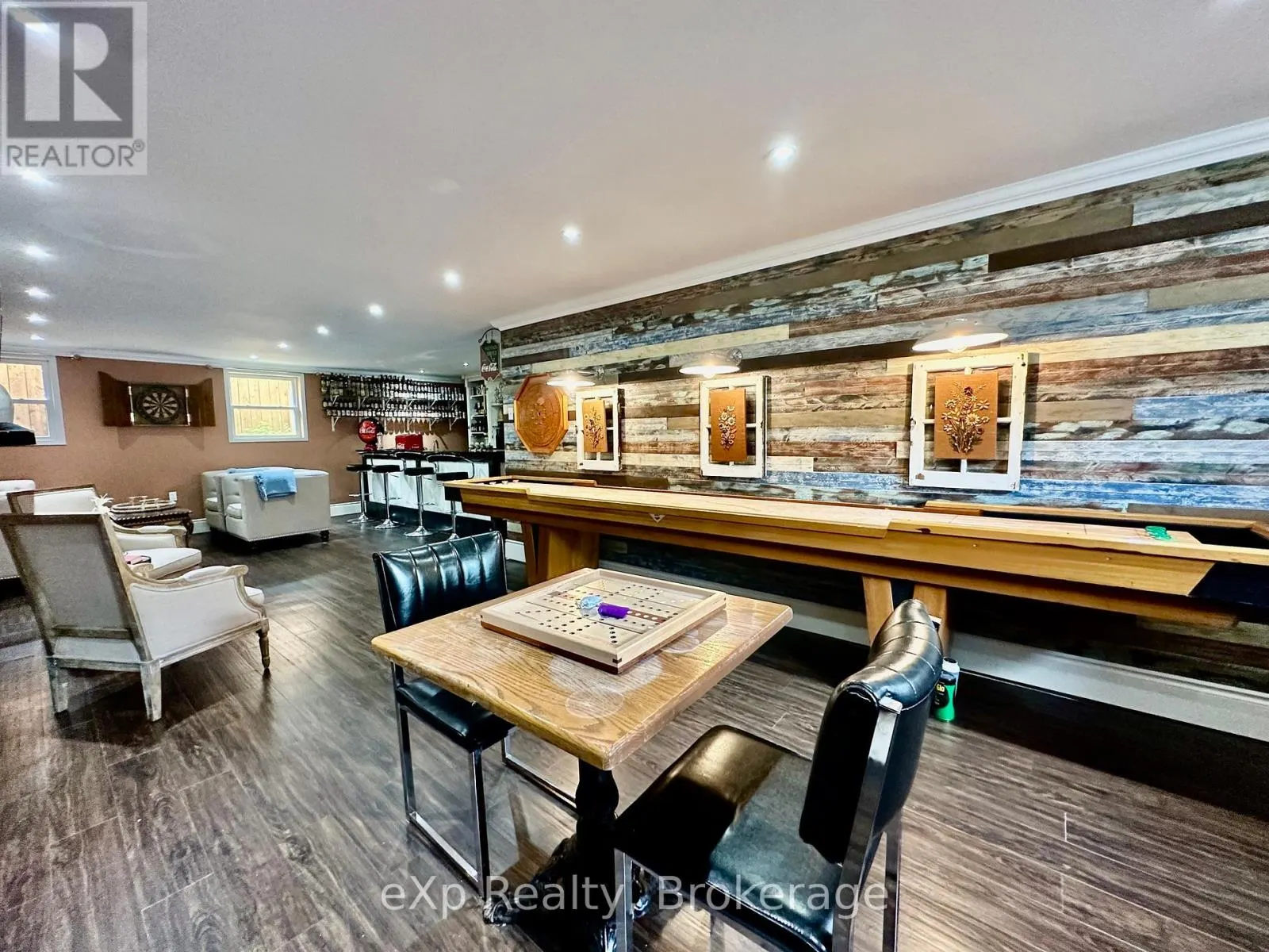 85 10TH STREET