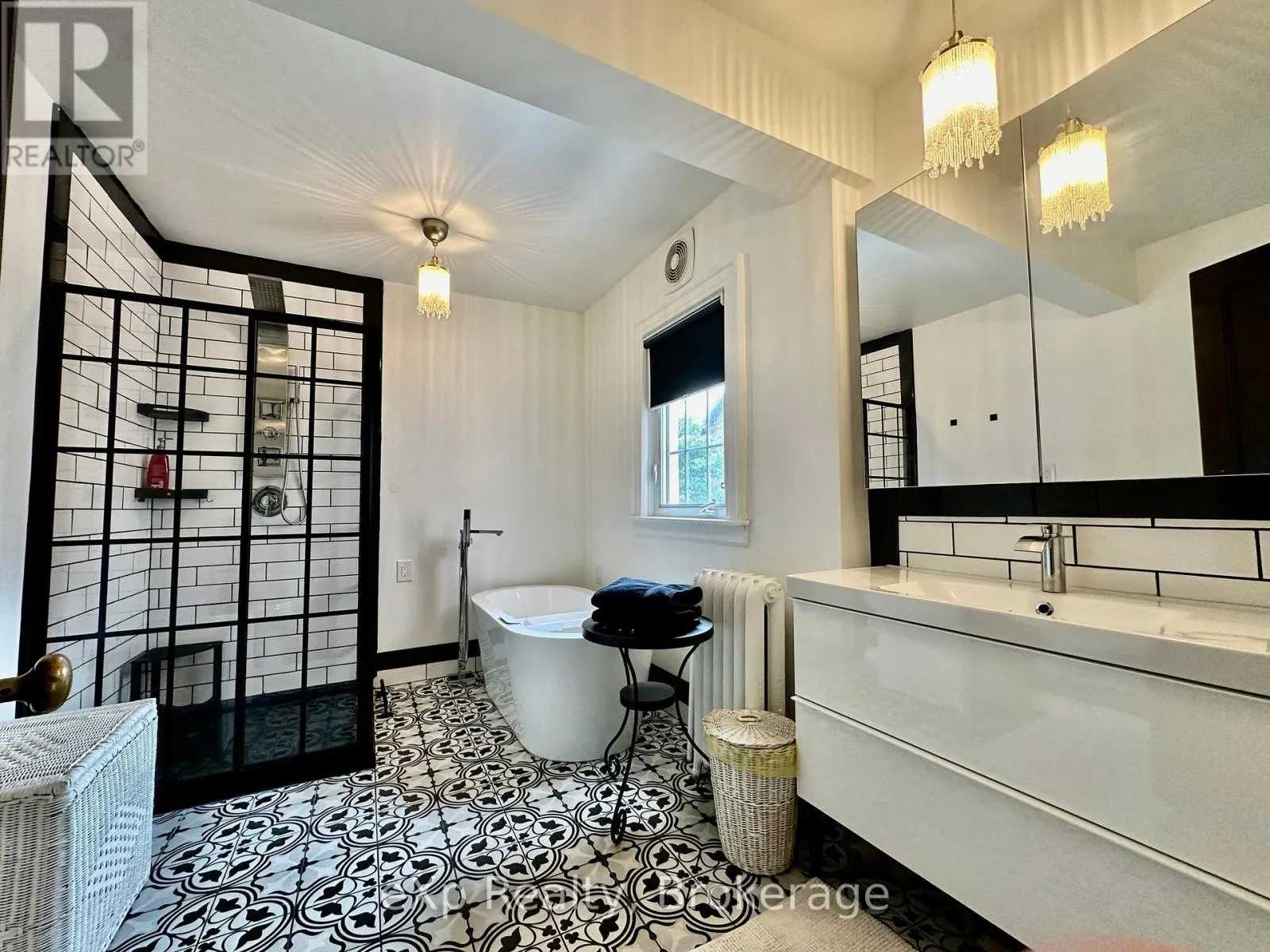 85 10TH STREET