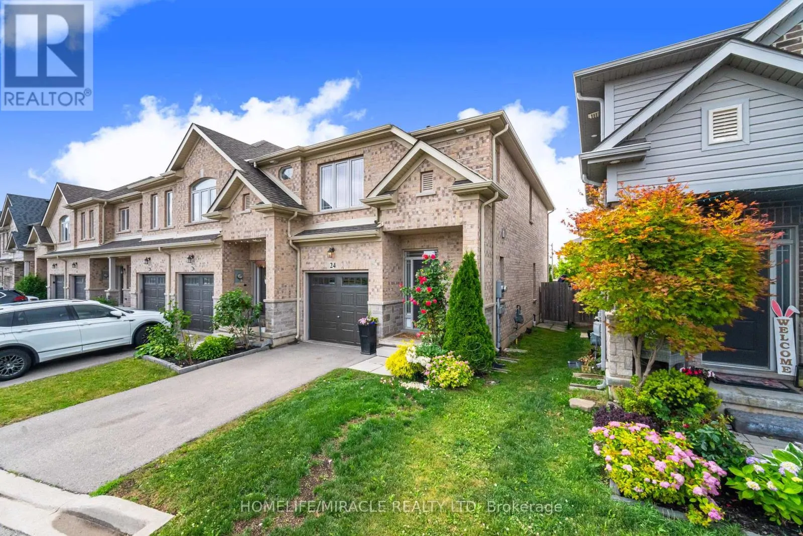 24 KINGSBOROUGH DRIVE