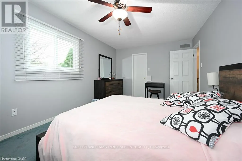 8 BUSS COURT