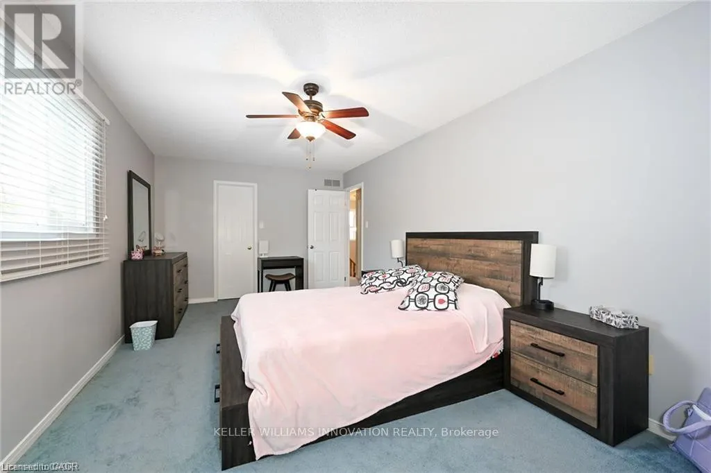 8 BUSS COURT