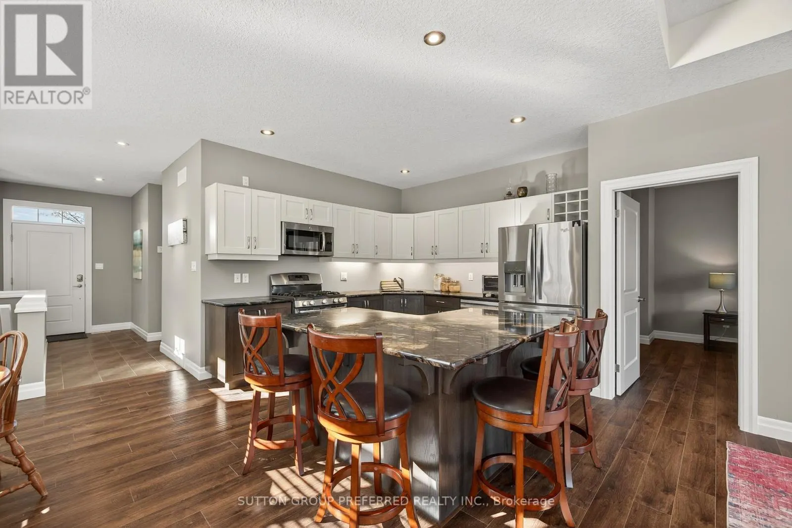 6 - 4700 HAMILTON ROAD, #6
