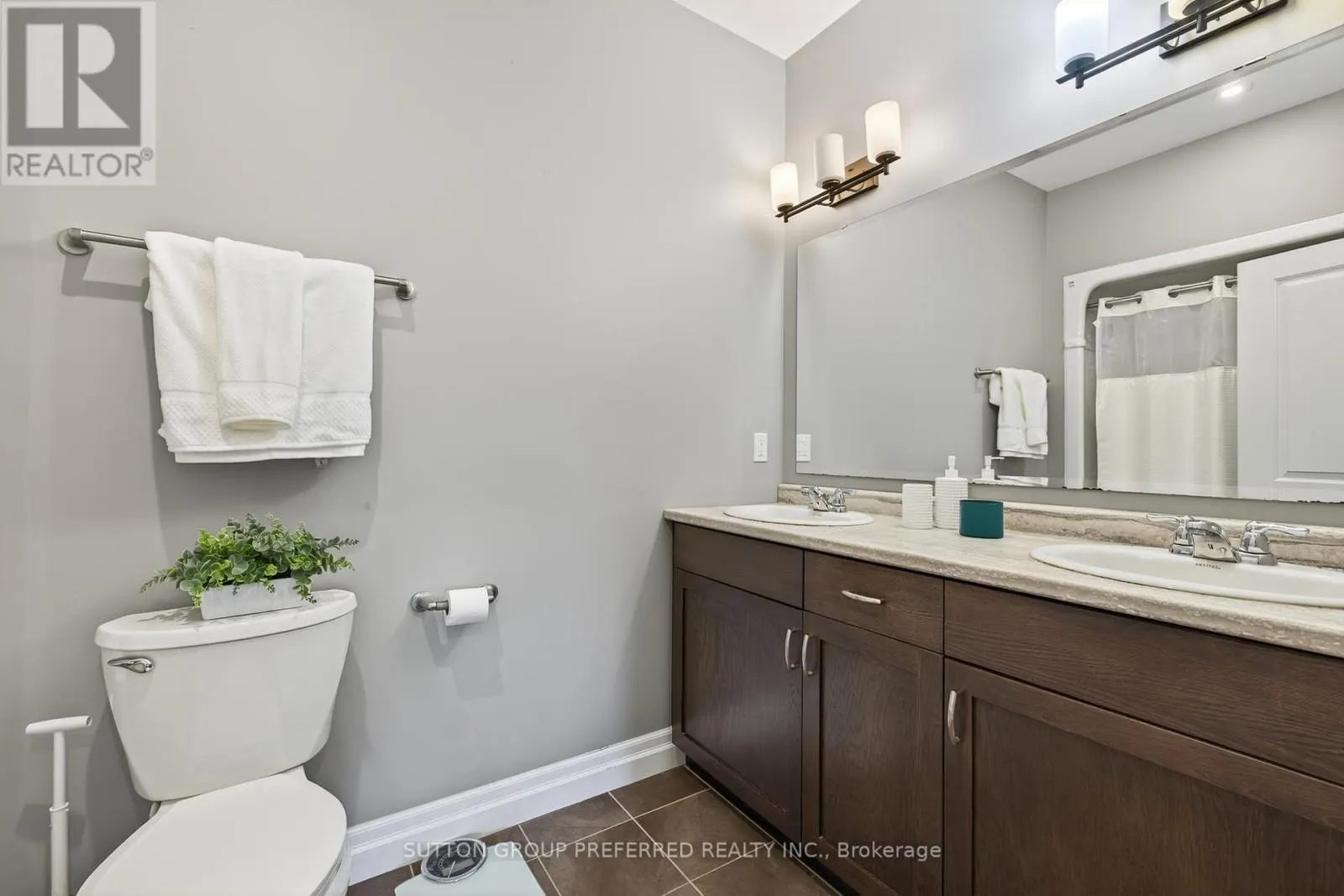 6 - 4700 HAMILTON ROAD, #6