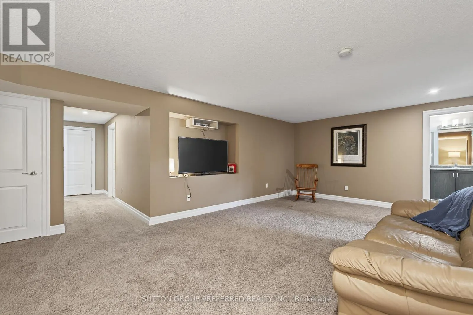 6 - 4700 HAMILTON ROAD, #6