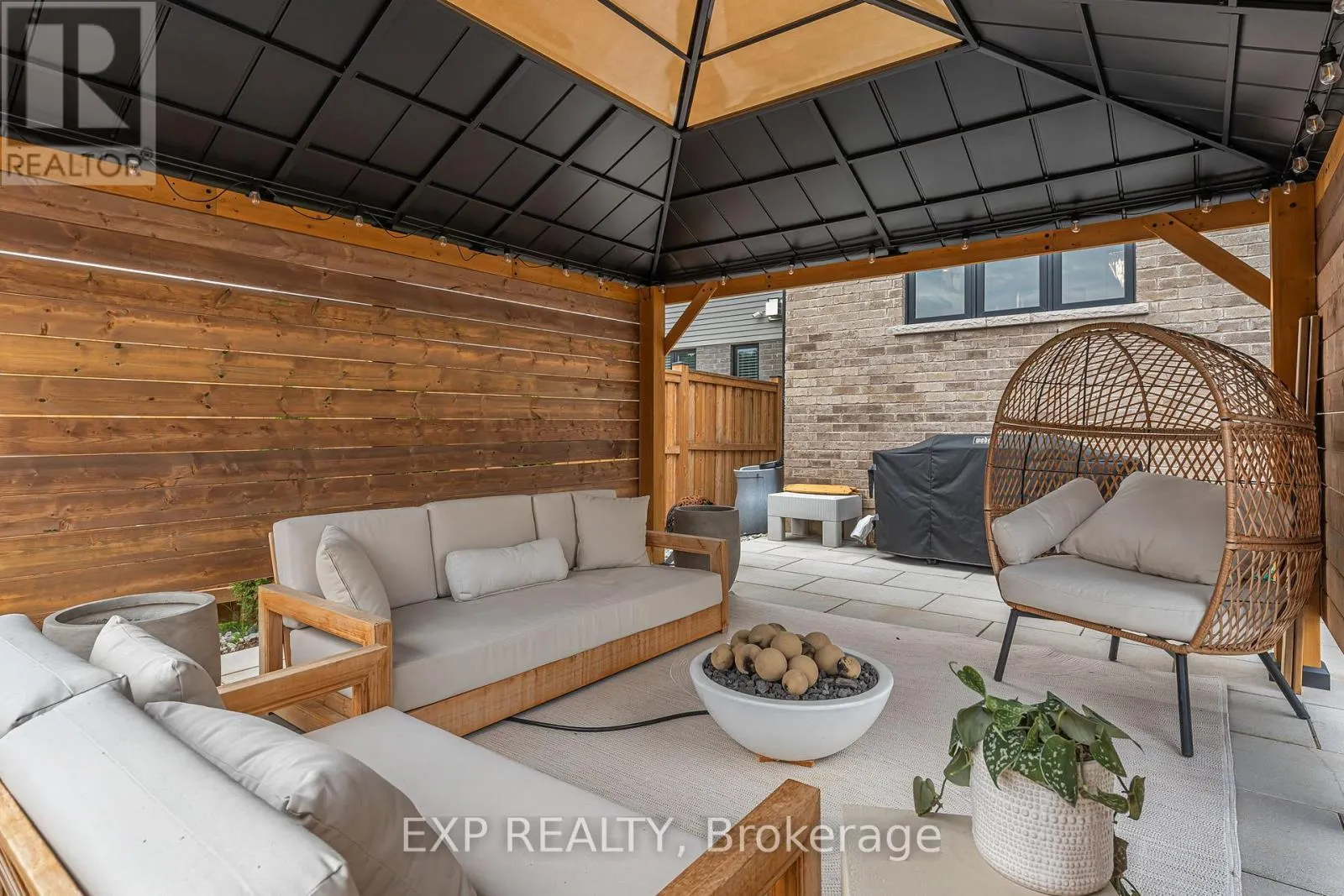 3978 HIGHLAND PARK DRIVE