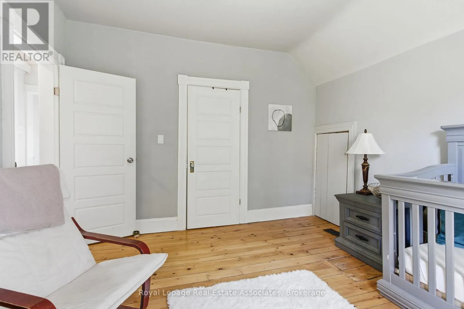3 SHAW AVENUE E