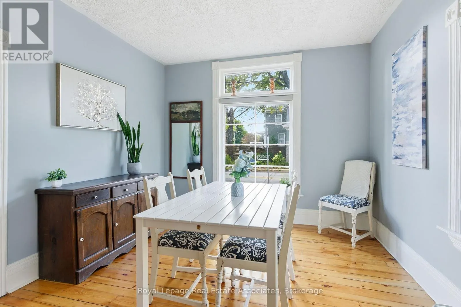 3 SHAW AVENUE E