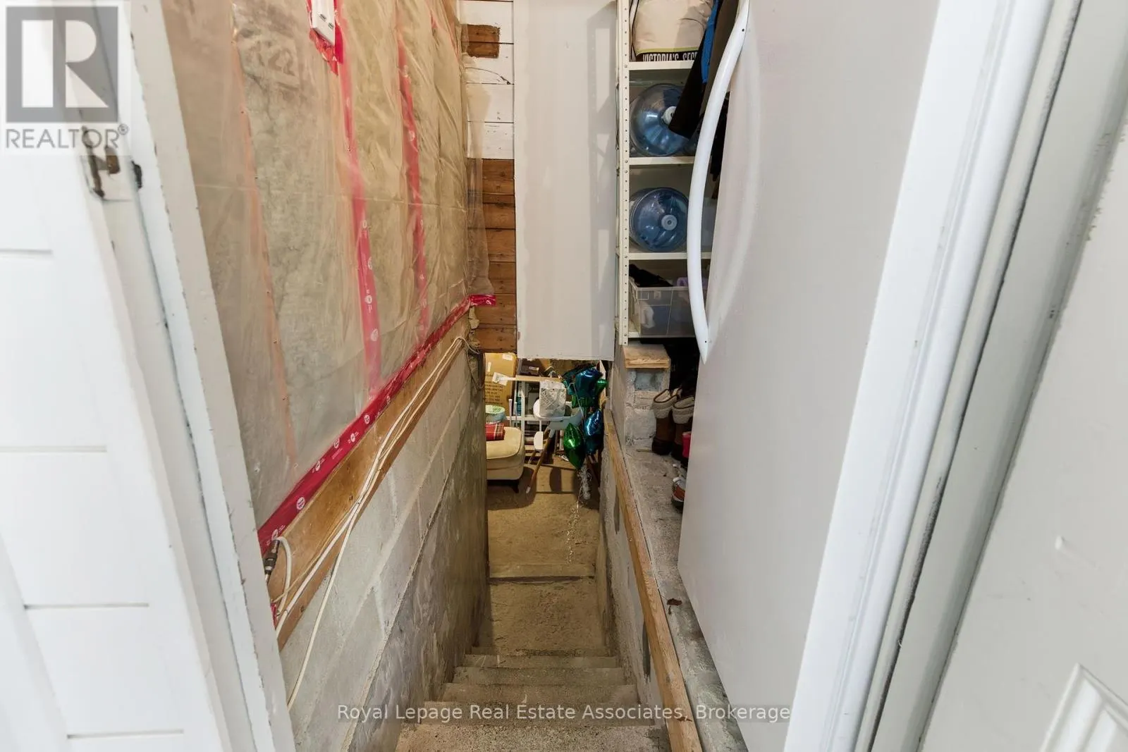 3 SHAW AVENUE E