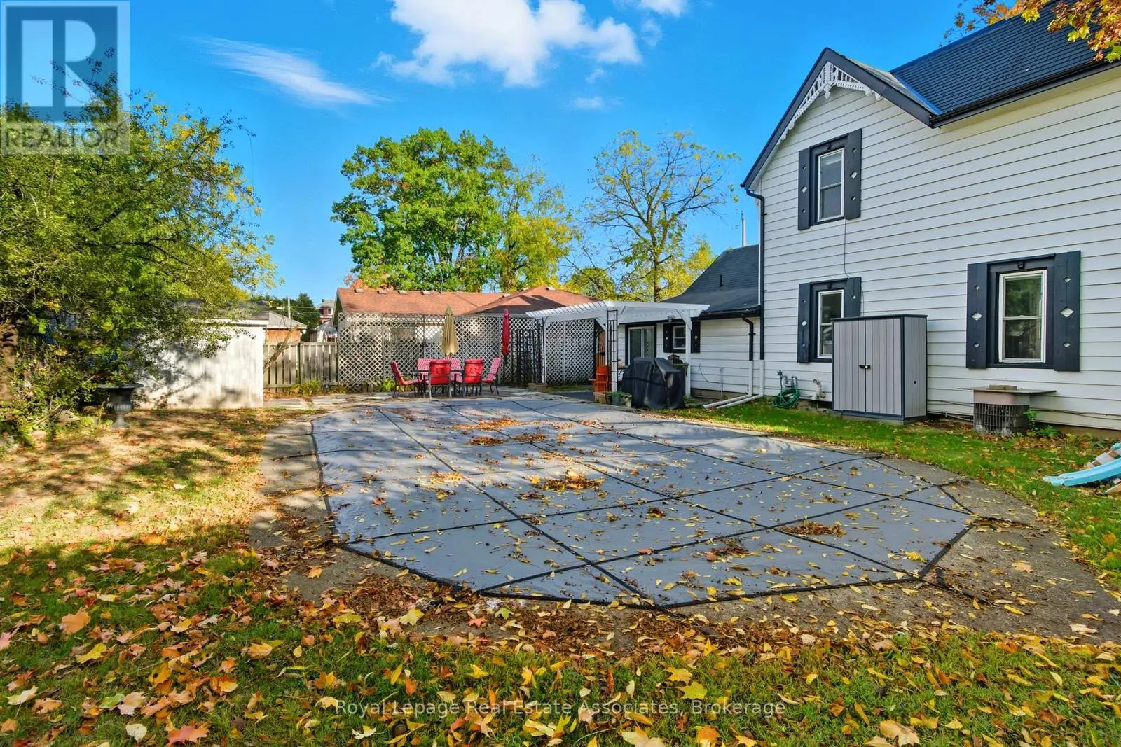3 SHAW AVENUE E
