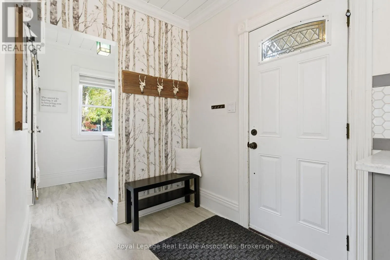 3 SHAW AVENUE E