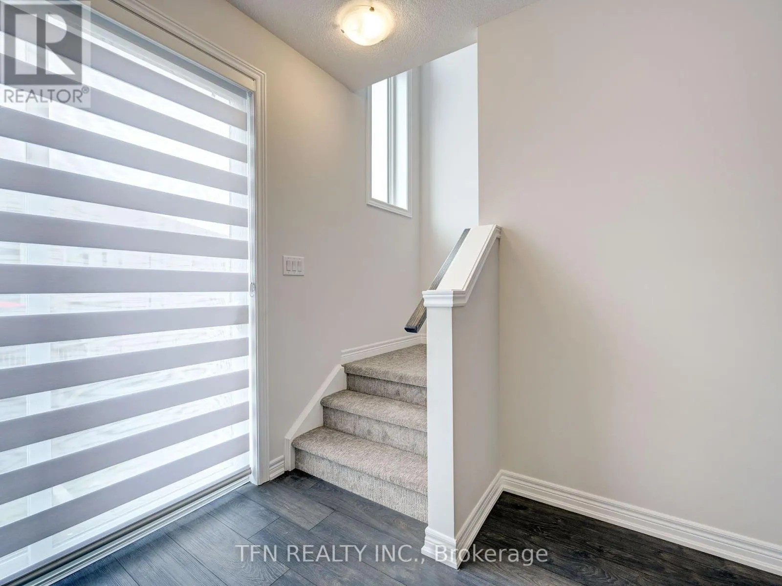 9 - 10 BIRMINGHAM DRIVE