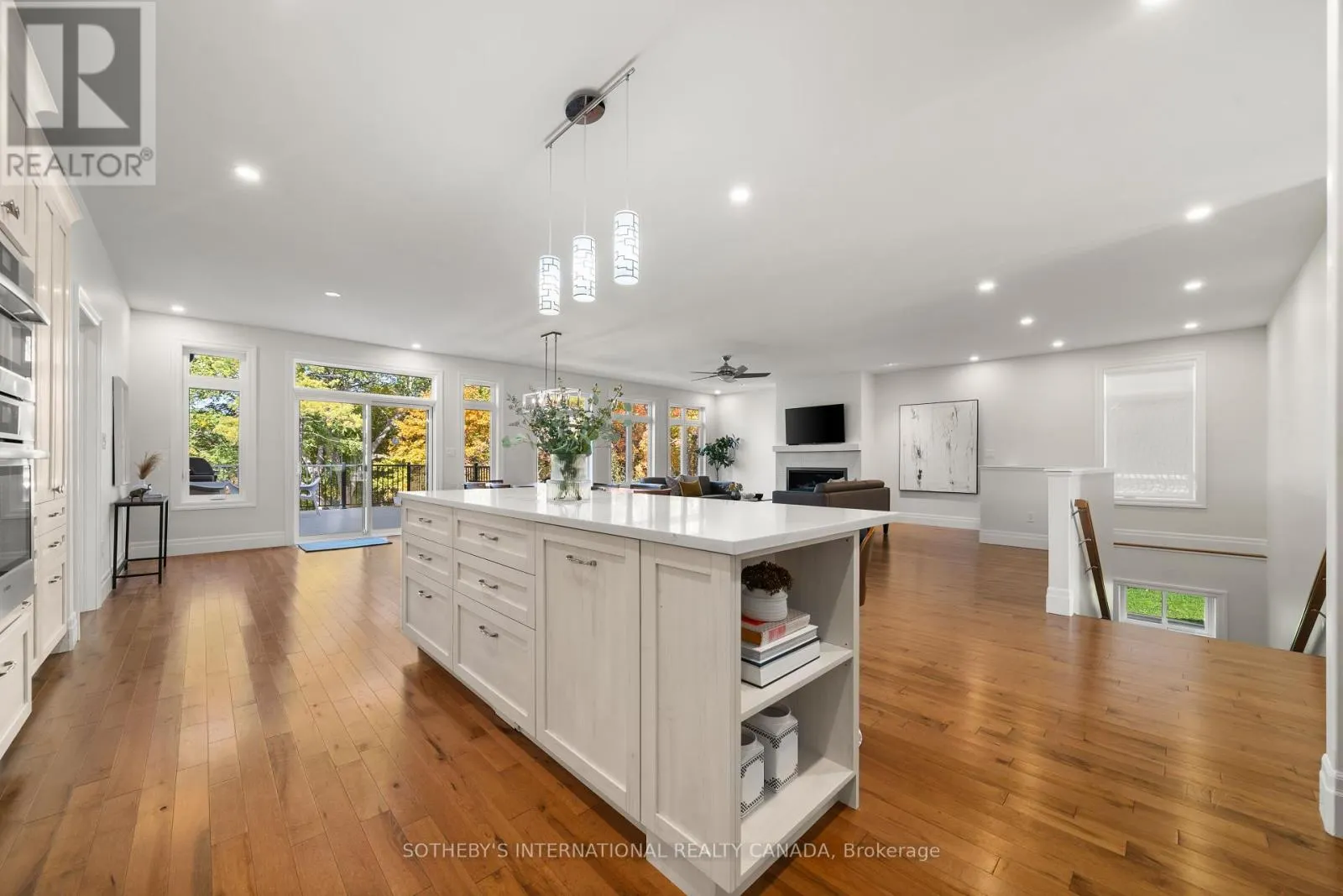 30 PINE RIDGE DRIVE