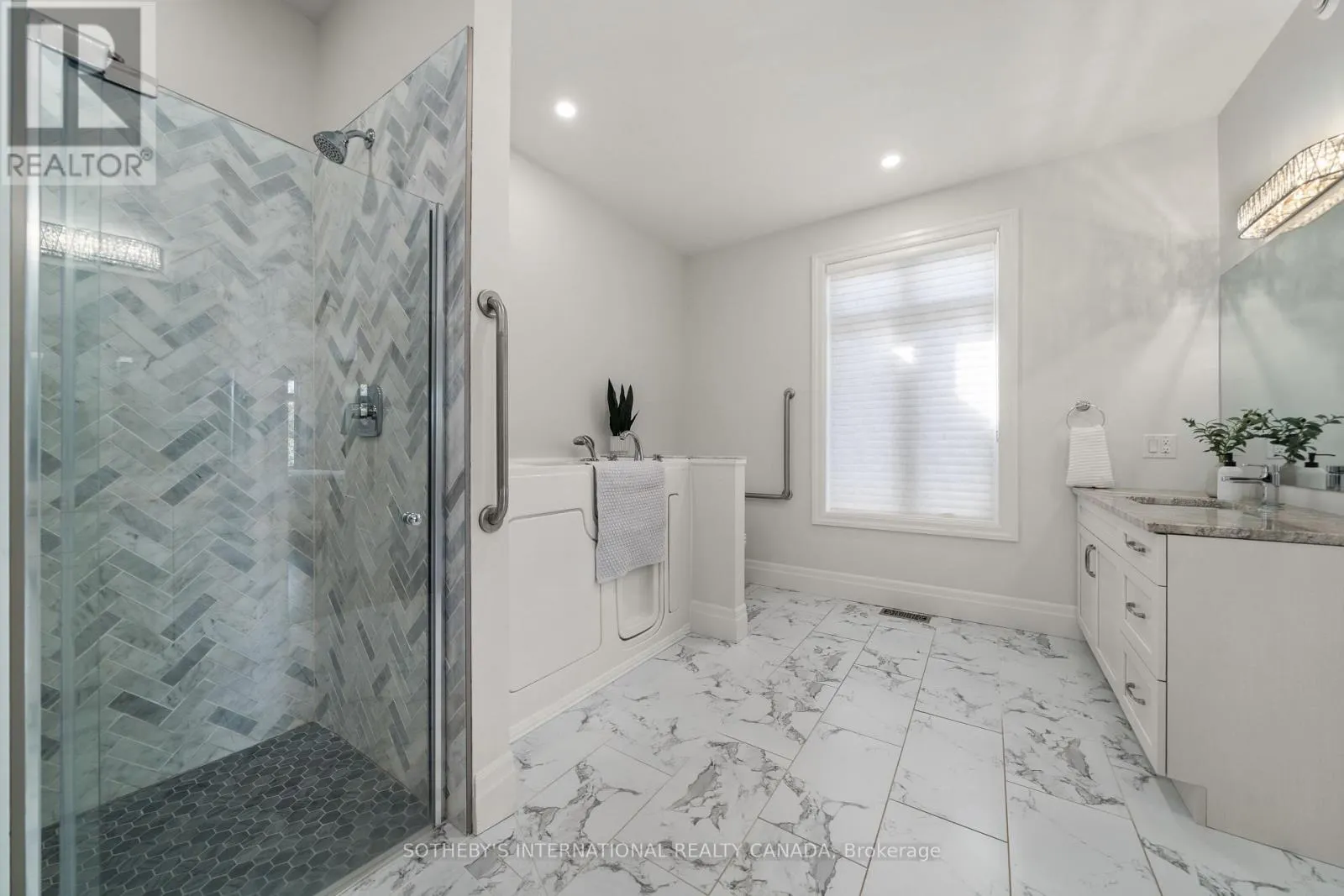 30 PINE RIDGE DRIVE