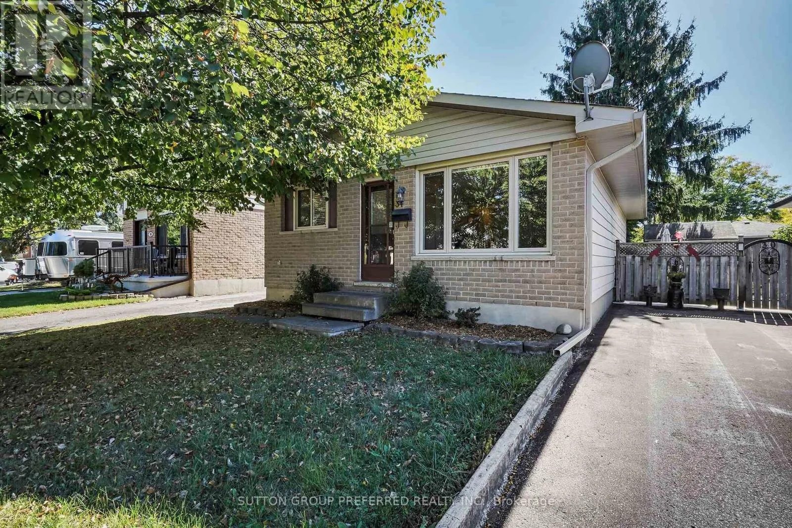 34 HEARTHSIDE PLACE