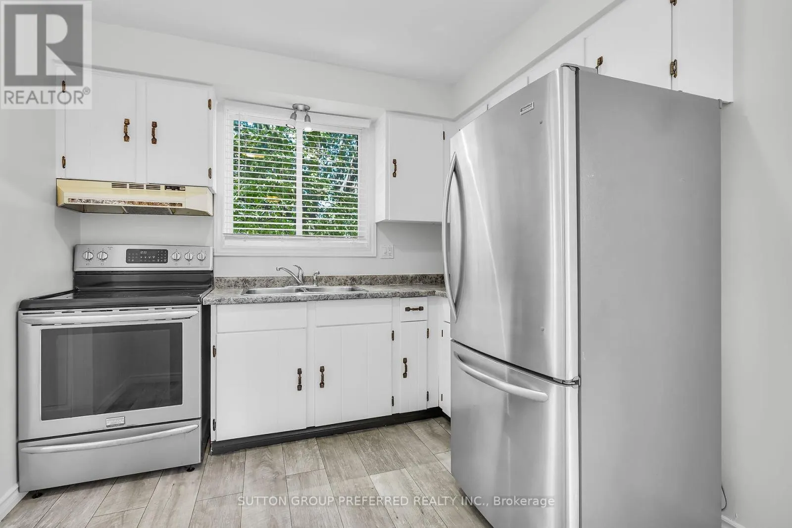 34 HEARTHSIDE PLACE